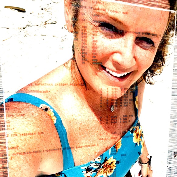 Meet your Posher, Carly - Picture 7 of 9